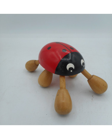 Coccinelle de détente en bois