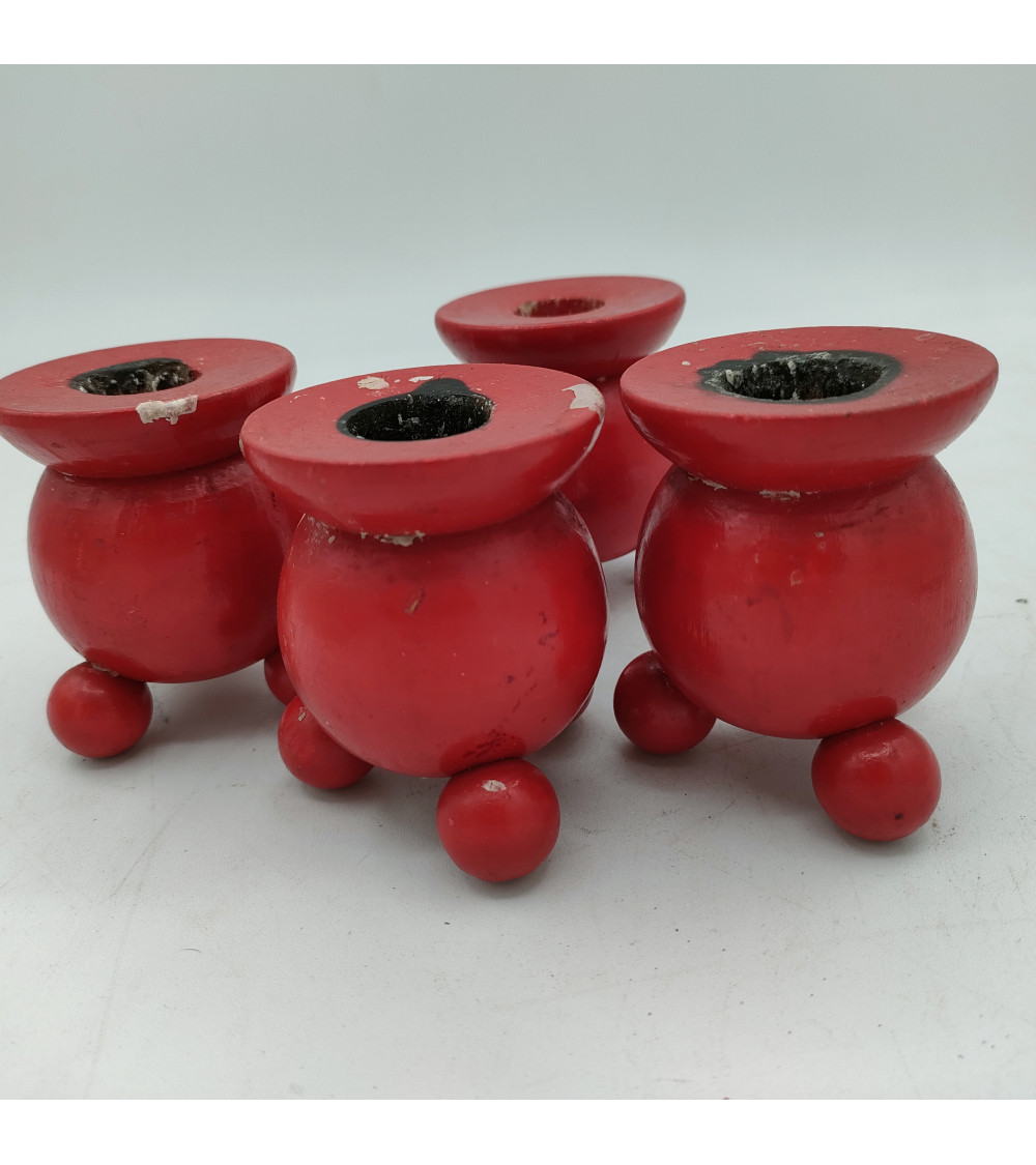 Lot de 4 bougeoirs rouges