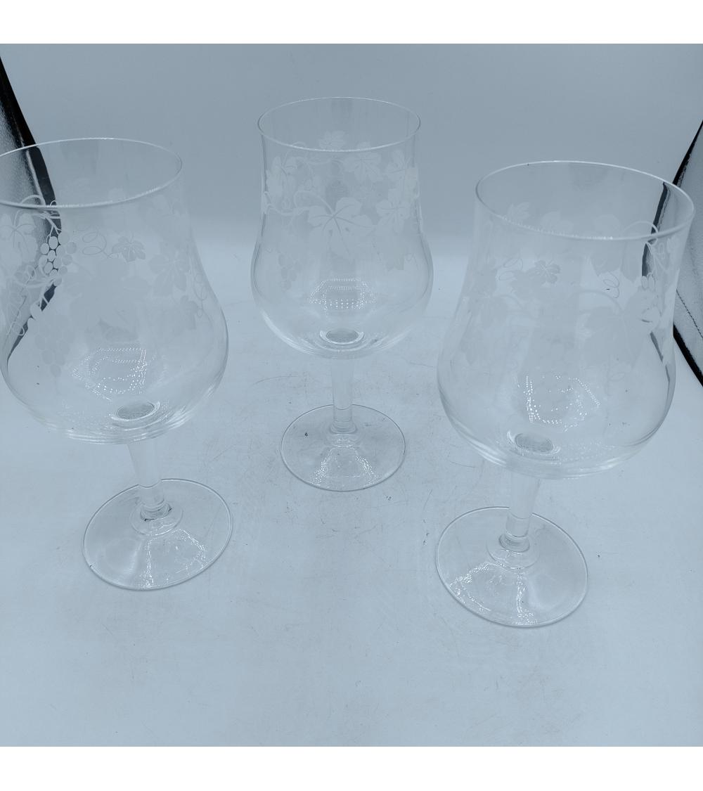 Lot 3 verres motif raisin